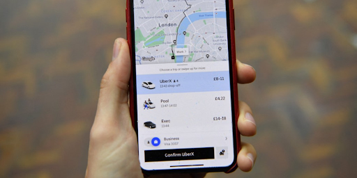 Visualisation de l'application Uber sur un smartphone